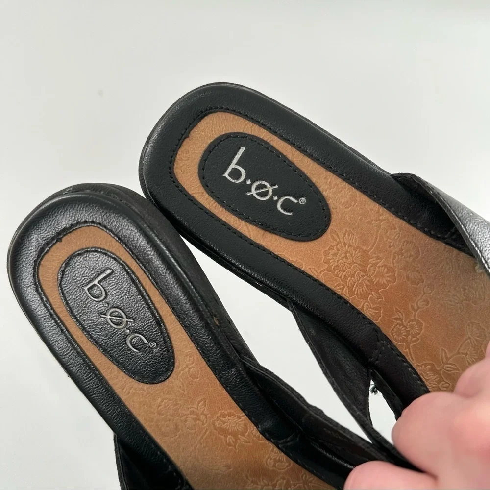 Boc born concepts size 8 black faux leather vegan thong flip flops